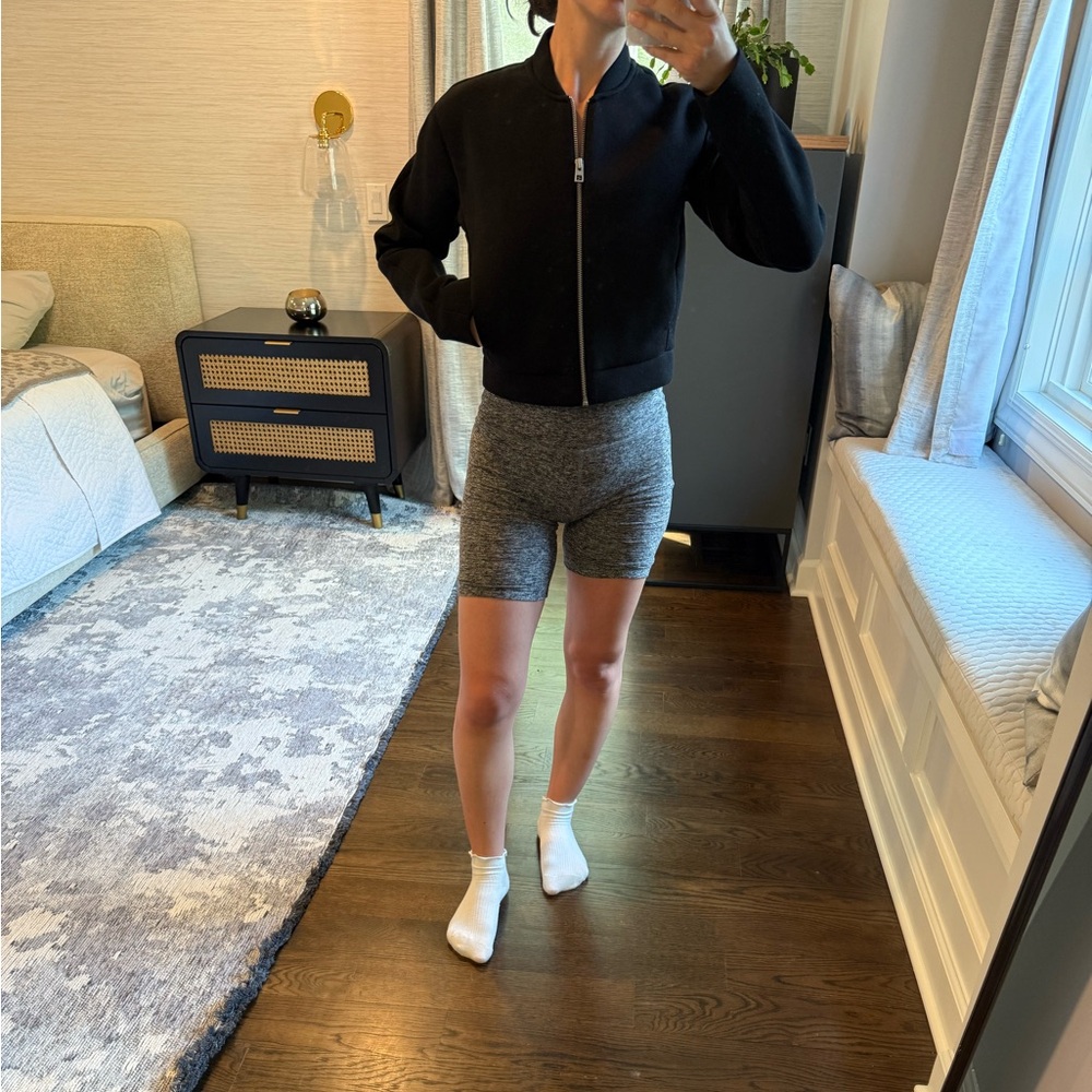 Everlane Women's Black Street Fleece Cropped Bomber